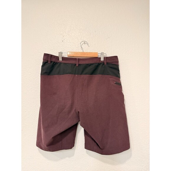 Lululemon Shorts Mens 34 Purple Chino Flat Front 11" Stretch Golf Zip Pocket - Picture 2 of 5